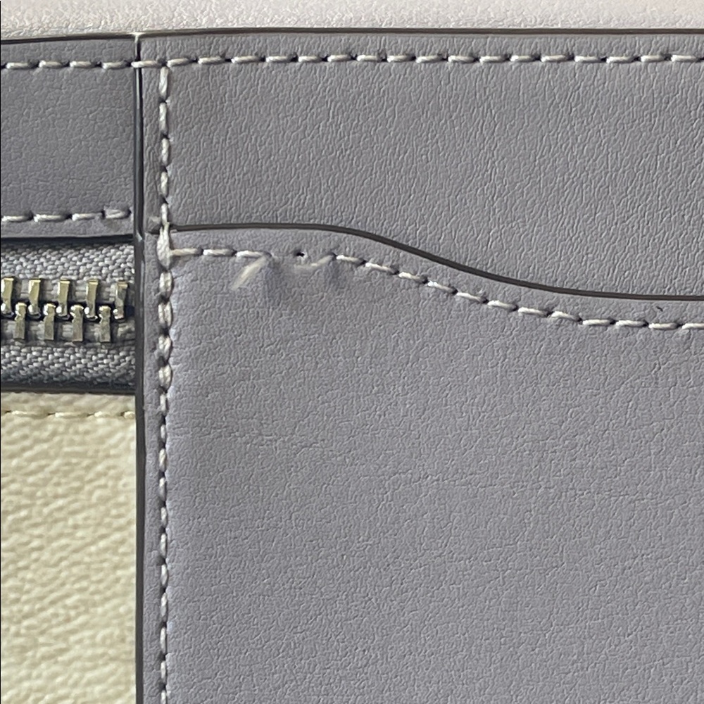 Coach | Train Case Crossbody in Signature Canvas - Picture 5 of 12